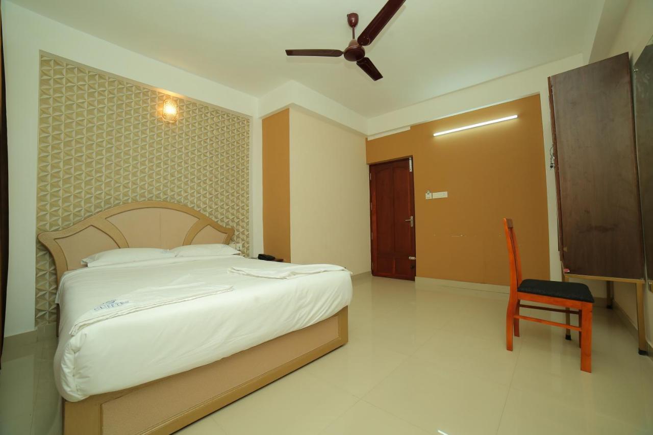 Hotel Falcon Thiruvananthapuram Екстериор снимка
