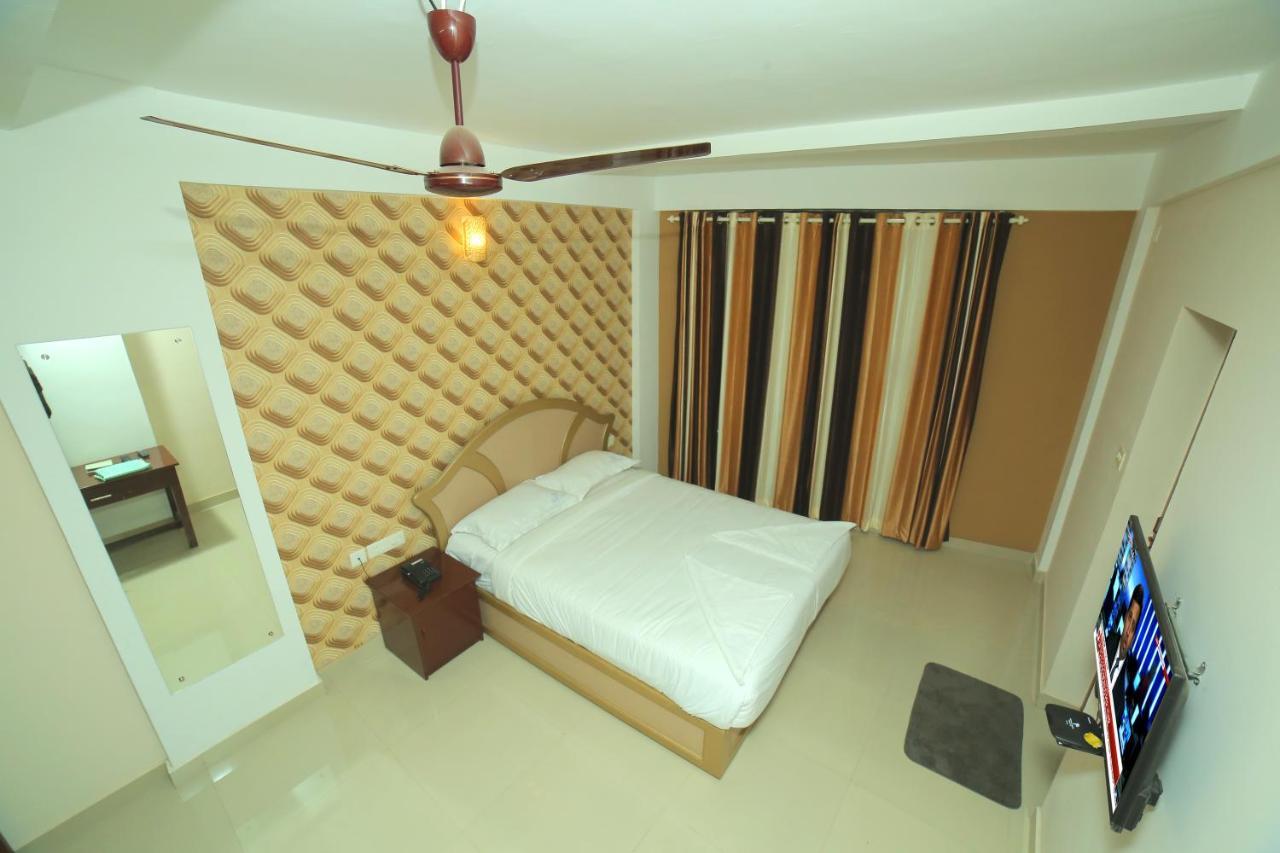 Hotel Falcon Thiruvananthapuram Екстериор снимка