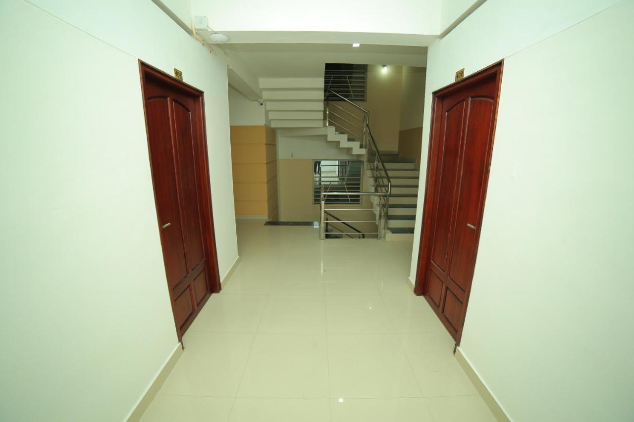 Hotel Falcon Thiruvananthapuram Екстериор снимка