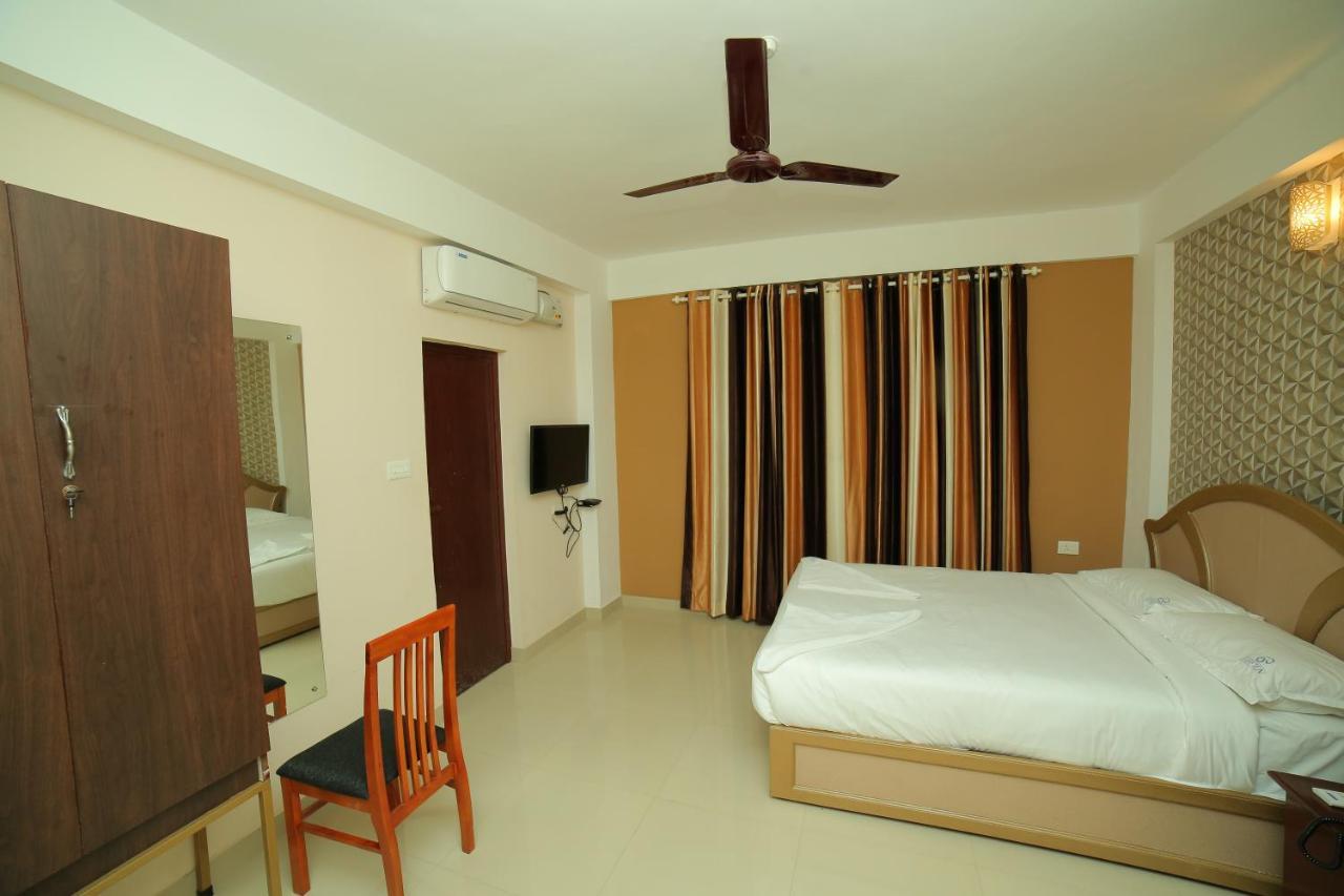 Hotel Falcon Thiruvananthapuram Екстериор снимка