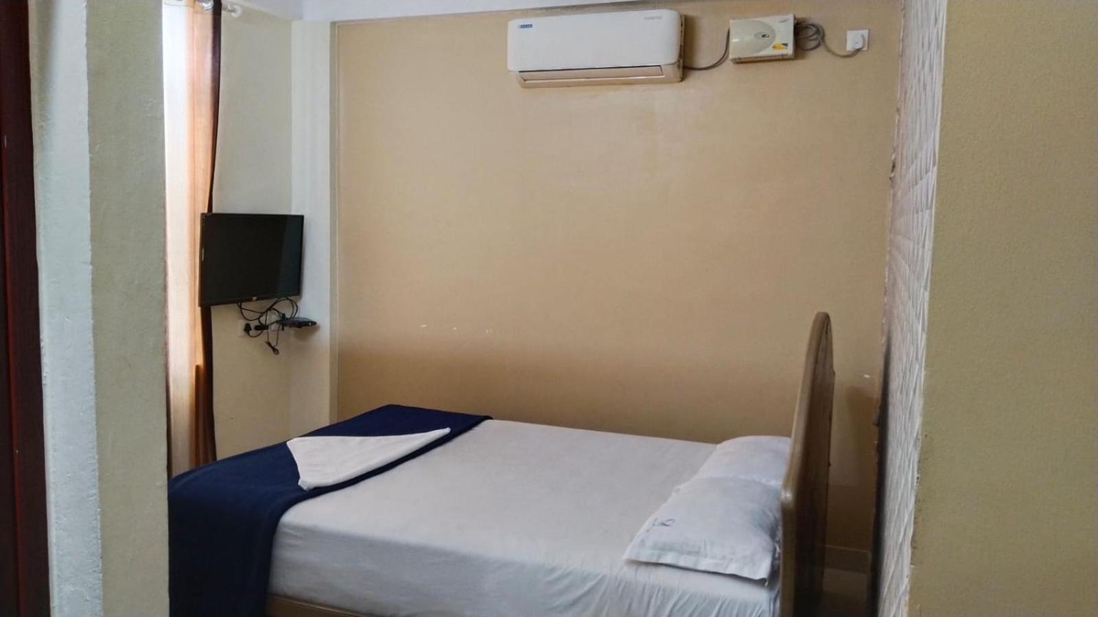 Hotel Falcon Thiruvananthapuram Екстериор снимка